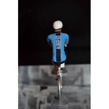 Auber93 - petit cycliste en metal