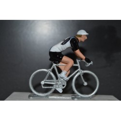 Qhubeka Burberry 2021 - cycling figurine
