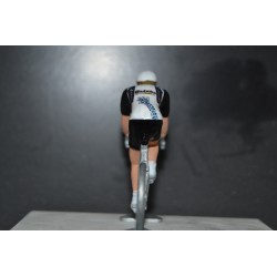 Qhubeka Burberry 2021 - cycling figurine