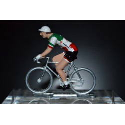 Italian Champion 2016/2017 Giacomo Nizzolo - die cast metal cycling figurine