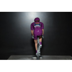 Paul Magnier Giro 2026 Cyclamen Jersey - cycling figurine