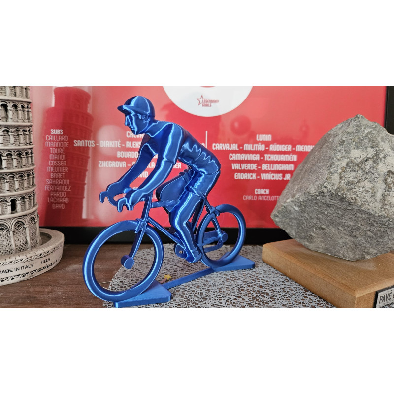 Grand cycliste bleu brillant monochrome – Sculpture décorative