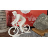 Grand cycliste blanc monochrome – Sculpture décorative