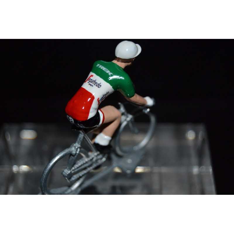 Champion d'Italie 2016/2017 Giacomo Nizzolo - petit cycliste miniature en acier