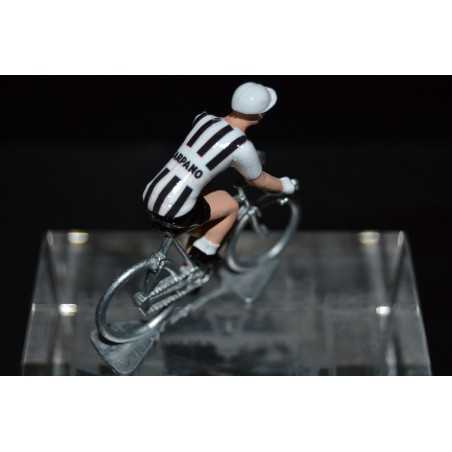 Carpano - petit cycliste en plomb metal zamak