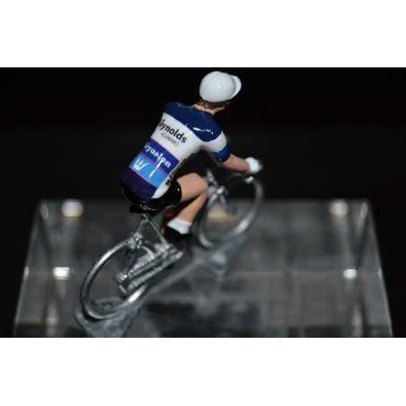 Reynolds - petit cycliste en plomb metal zamak