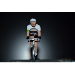 Champion Royaume Uni Steve Cummings - petit cycliste en acier